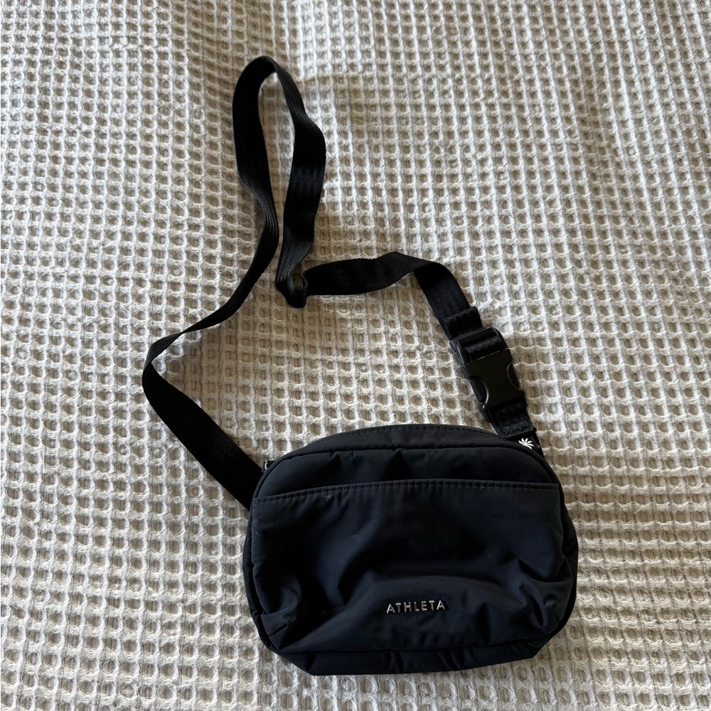 Athleta Black Crossbody Belt Bag with Adjustable Strap